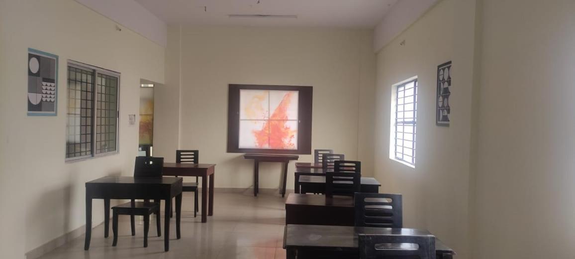 Abuzz Oxfordcaps Bannerghatta Bangalore Dış mekan fotoğraf